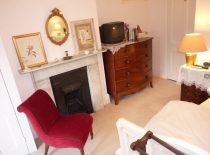 Accommodation-Dorking-Surrey-Bed-Breakfast-Hotel-Room-Gatwick-Airport-Exclusive-Quality-Country-Quiet-Peaceful-177
